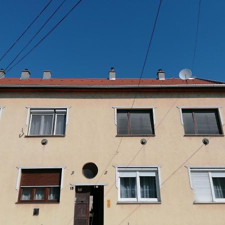 Szatmari Apartman Miskolc Exterior foto